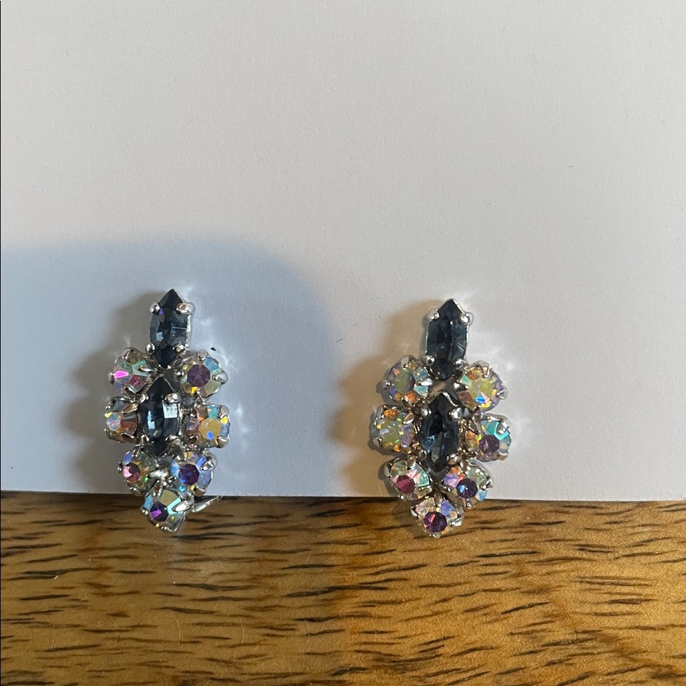 💙Blue VTG Rhinestone clip on earrings